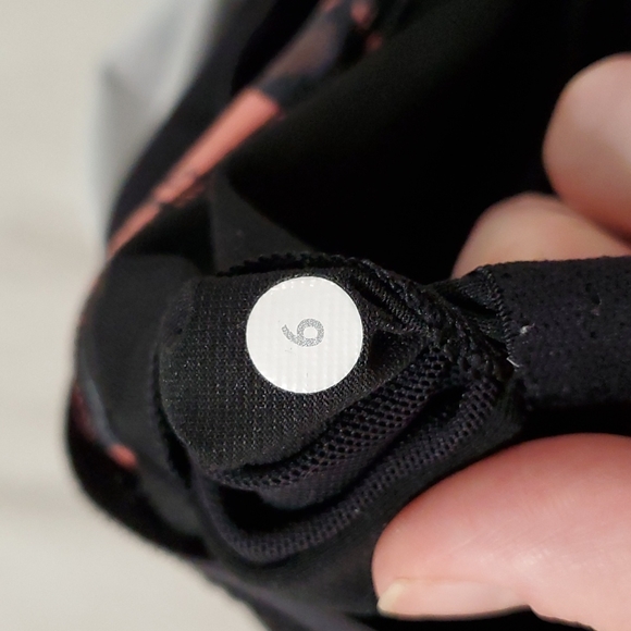 Lululemon sports bra - Picture 6 of 6